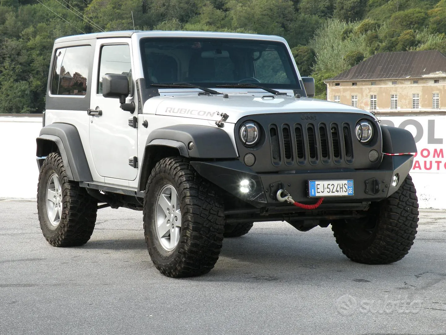 Jeep Wrangler 2011 photo 2