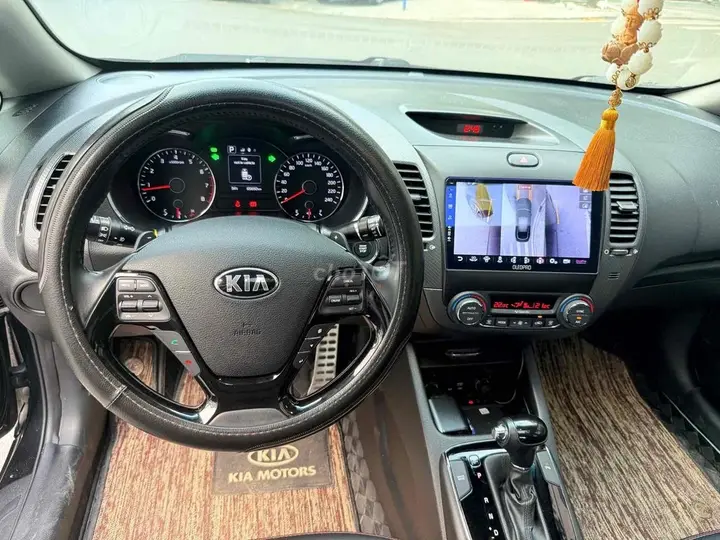 Kia Cerato 2018 photo 3