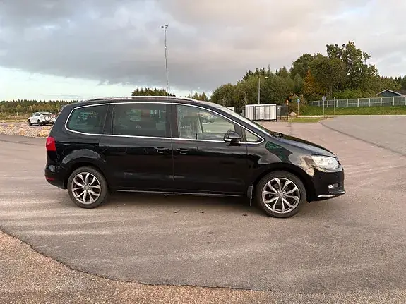 Volkswagen Sharan 2012 photo 3