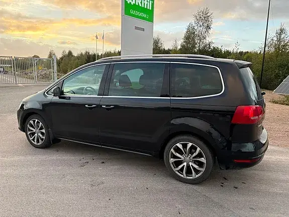 Volkswagen Sharan 2012 photo 4