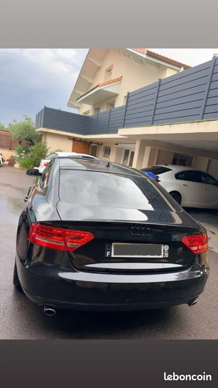 Audi A5 2012 photo 2