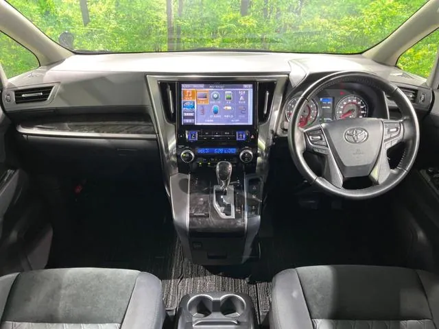 Toyota Alphard 2019 photo 2