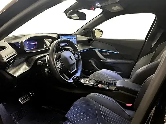 Peugeot 2008 2025 photo 4