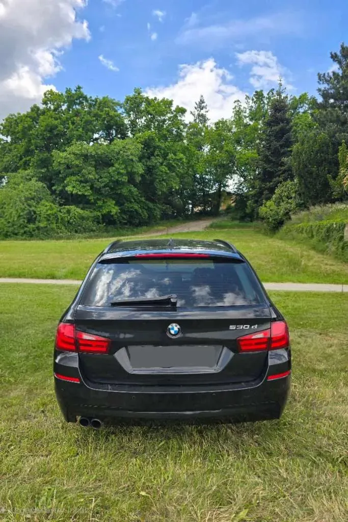 BMW 5 Series 2011 photo 3