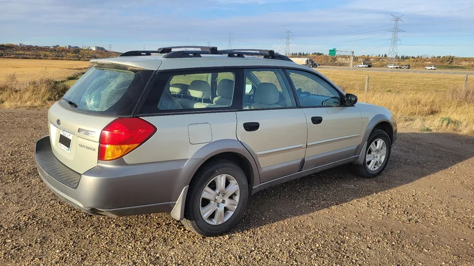 Subaru Outback 2005 photo 4
