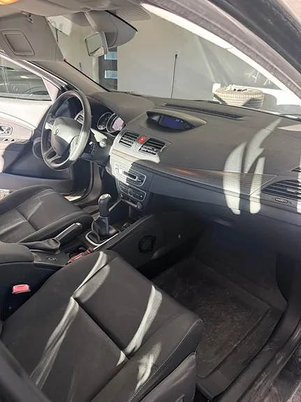 Renault Megane Iii 2012 photo 3