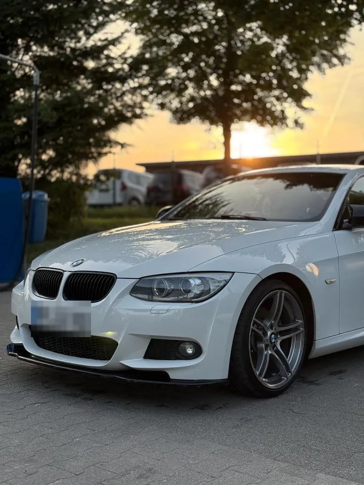 BMW 330I