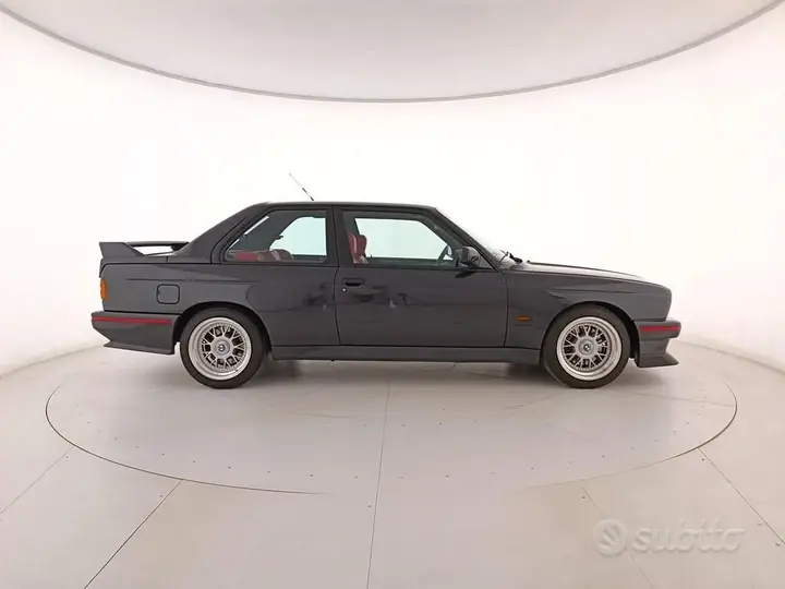 BMW M3 1988 photo 3