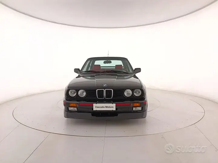 BMW M3 1988 photo 2