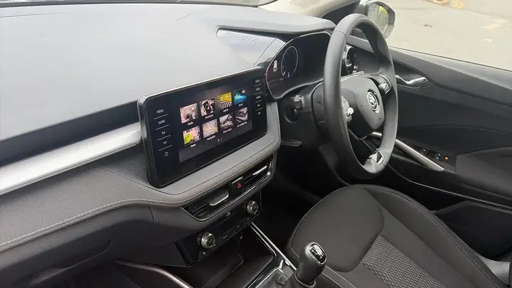 Skoda Fabia 2023 photo 2