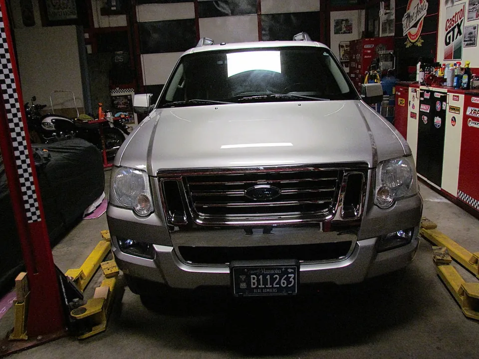 Ford Explorer Sport Trac 2008 photo 2