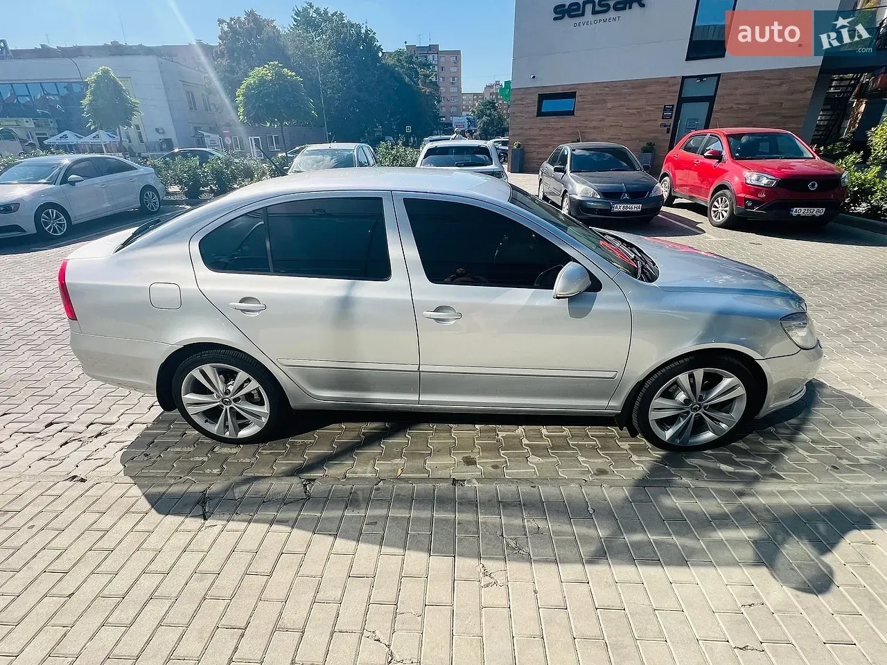 Skoda Octavia 2011 photo 2