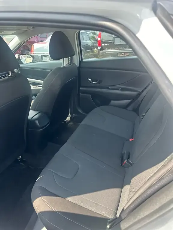 Hyundai Elantra 2022 photo 5