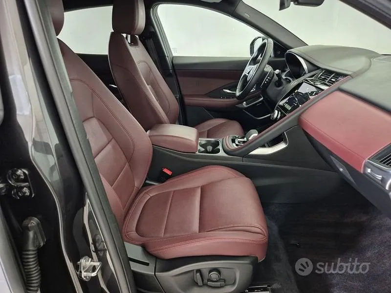 Jaguar E-Pace 2023 photo 3