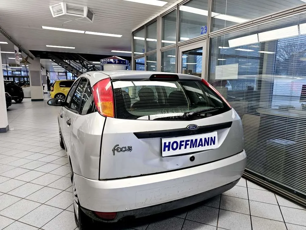 Ford Focus 2000 photo 5