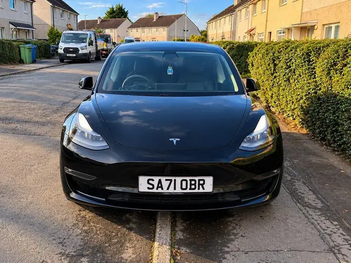 Tesla Model 3 2021 photo 2