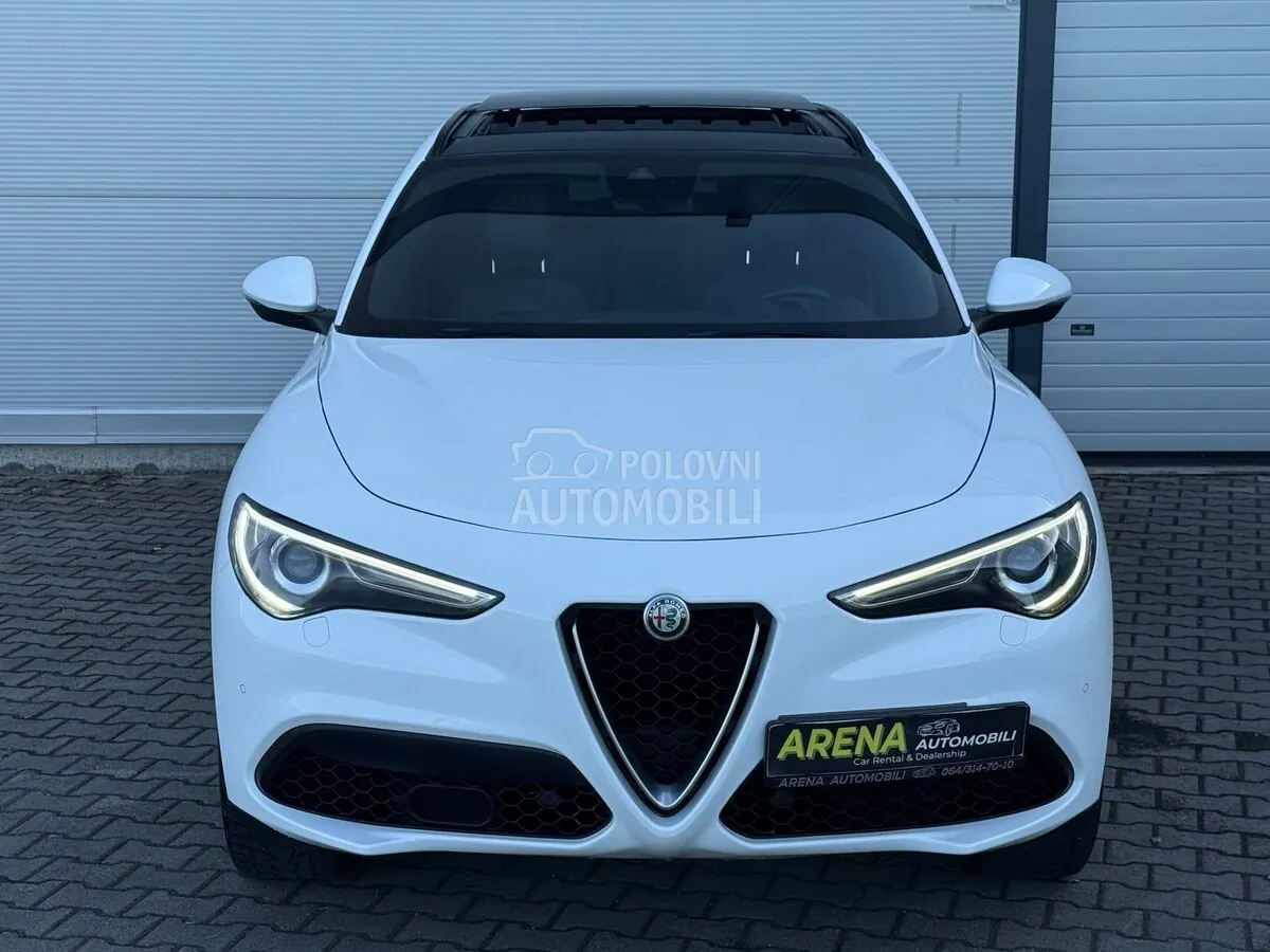 Alfa Romeo Stelvio 2017 photo 2