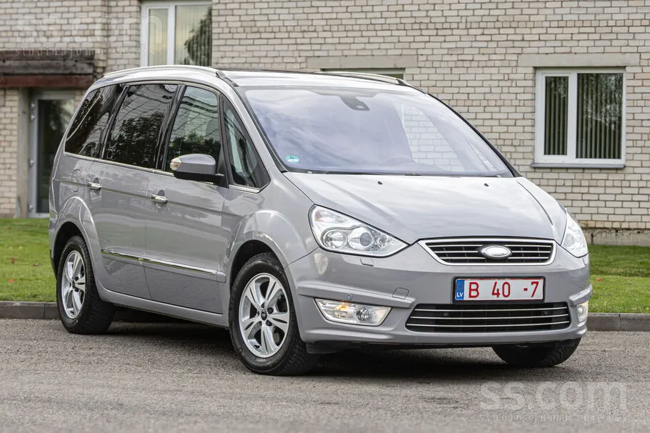 Ford Galaxy 2011 photo 3