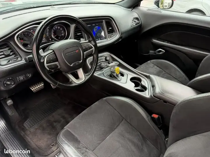 Dodge Challenger 2018 photo 2