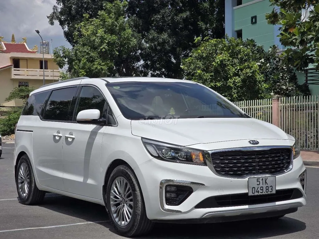Kia Sedona 2021 photo 2