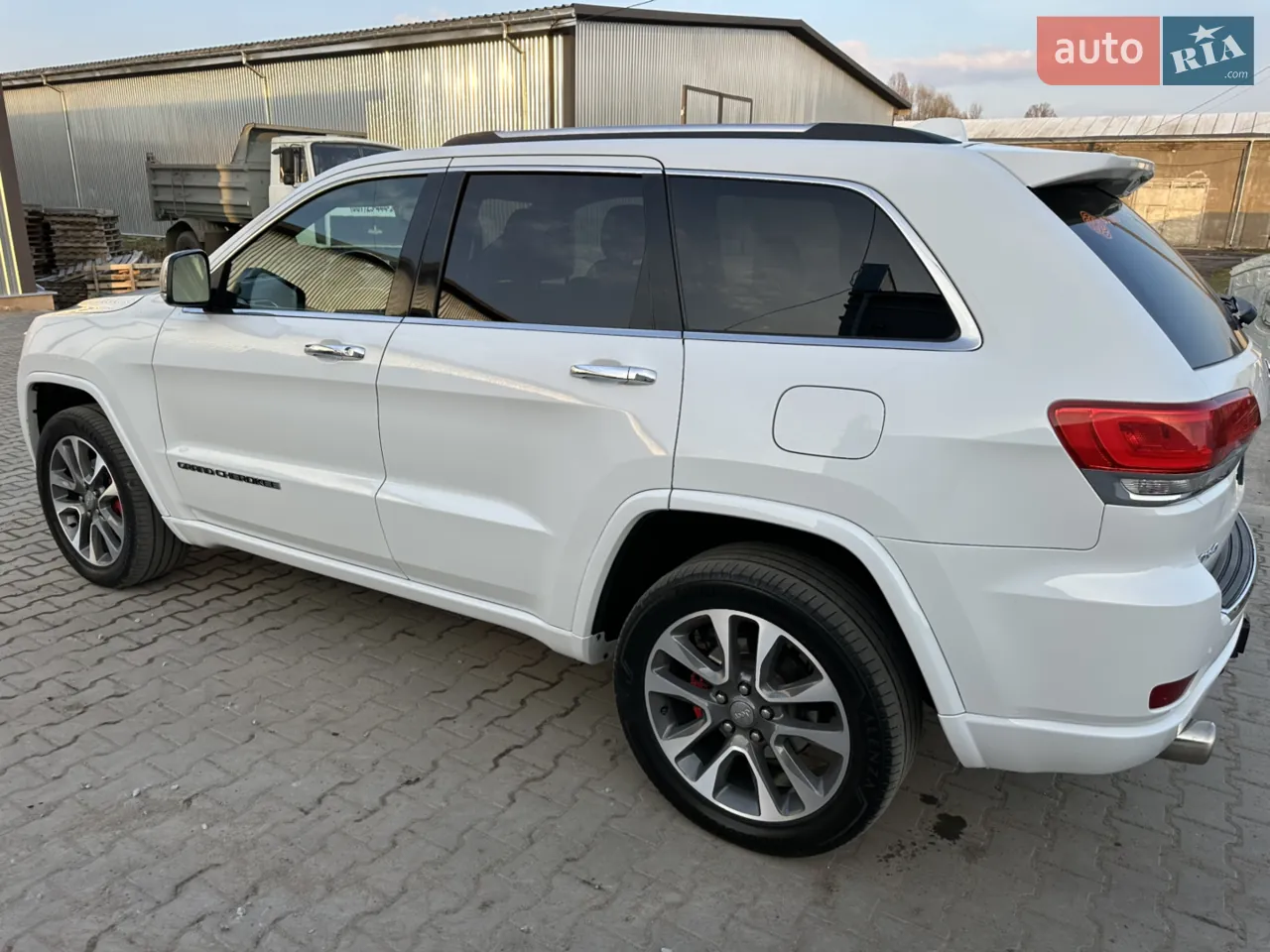 Jeep Grand Cherokee 2016 photo 3