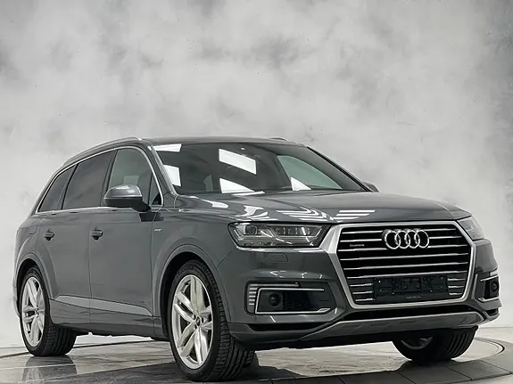 Audi Q7 2017 photo 3