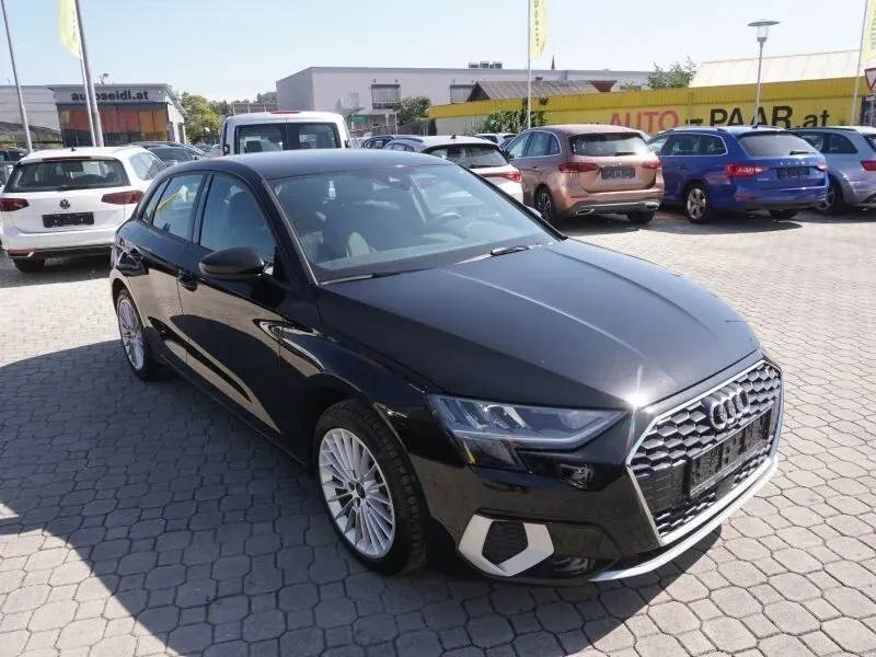 Audi A3 2023 photo 3