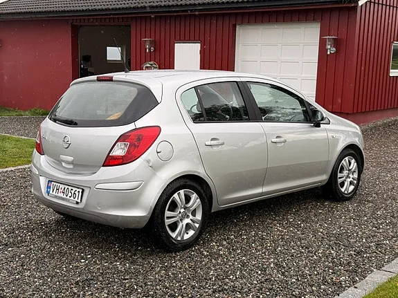 Opel Corsa 2012 photo 5