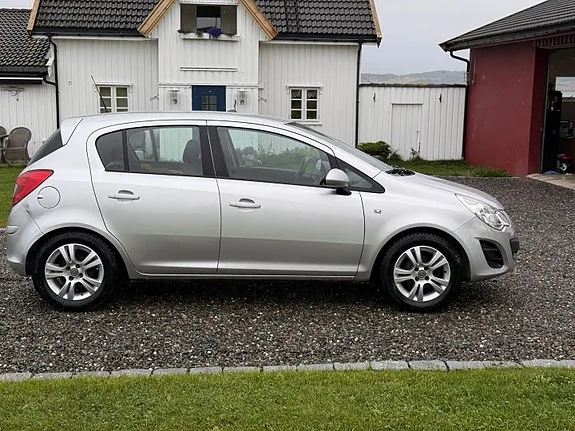Opel Corsa 2012 photo 4