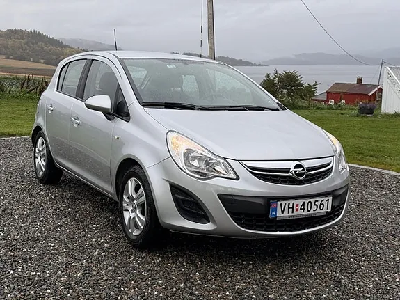 Opel Corsa 2012 photo 3
