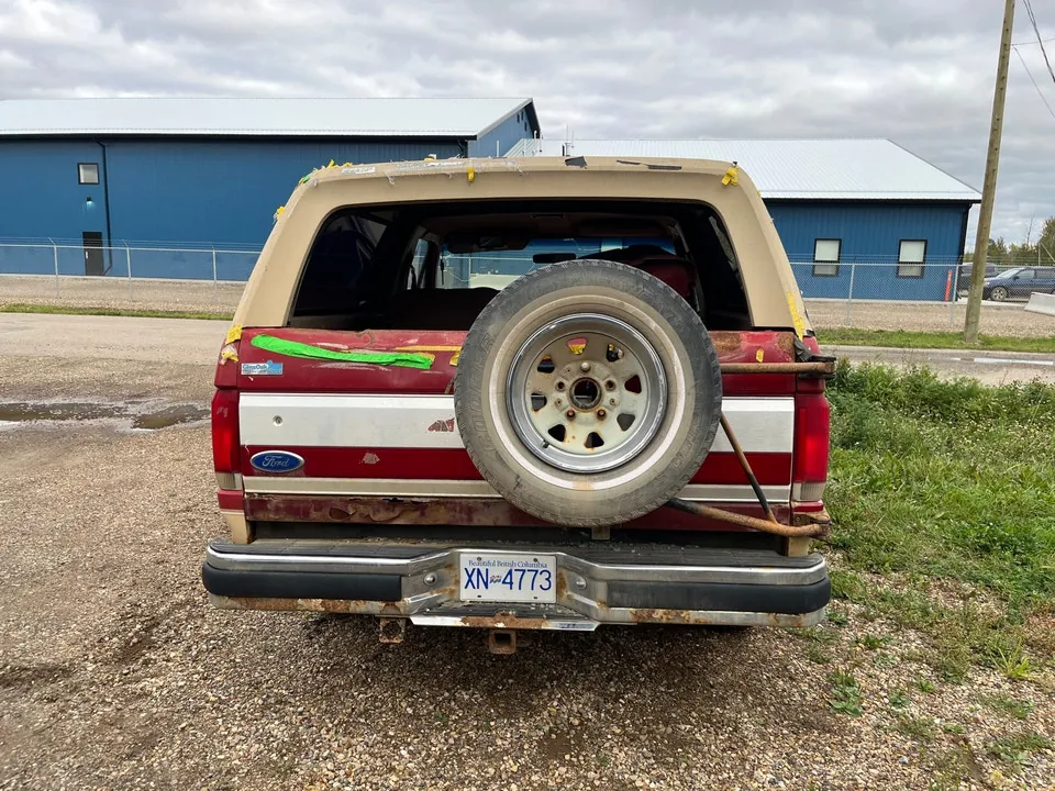 Ford Bronco 1990 photo 4