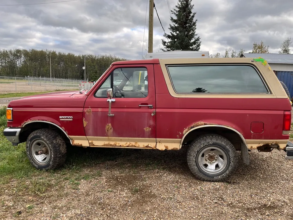 Ford Bronco 1990 photo 3