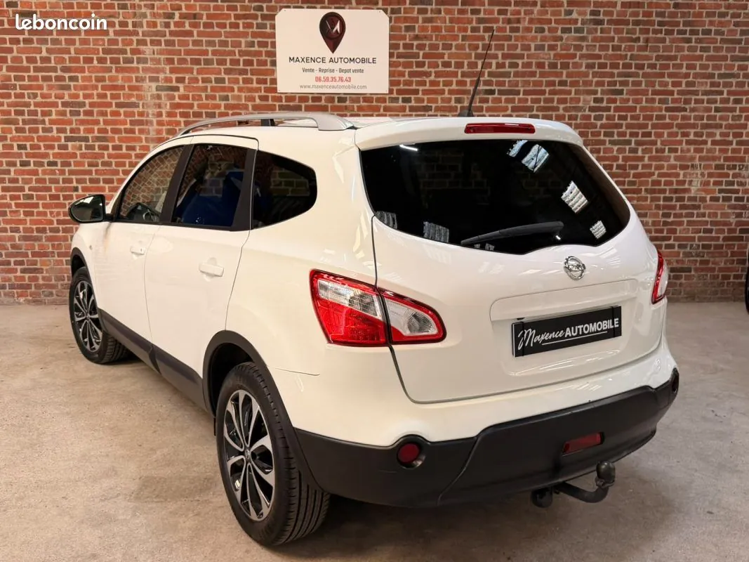 Nissan Qashqai 2011 photo 2