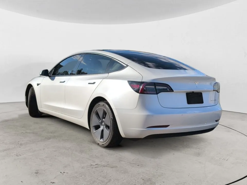 Tesla Model 3 2022 photo 5