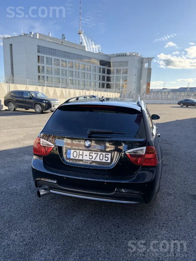 BMW 330 2006 photo 4