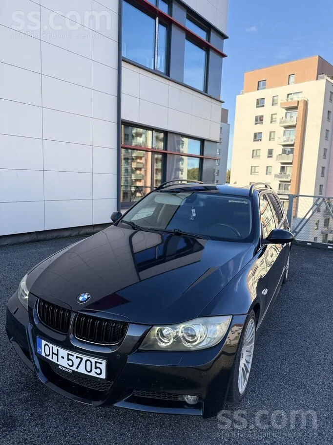 BMW 330