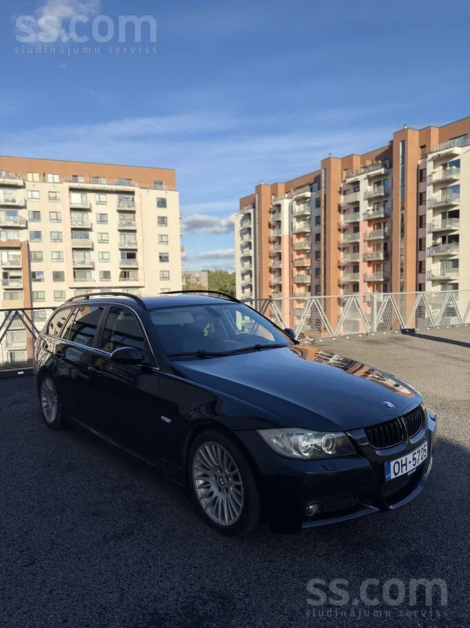 BMW 330 2006 photo 2