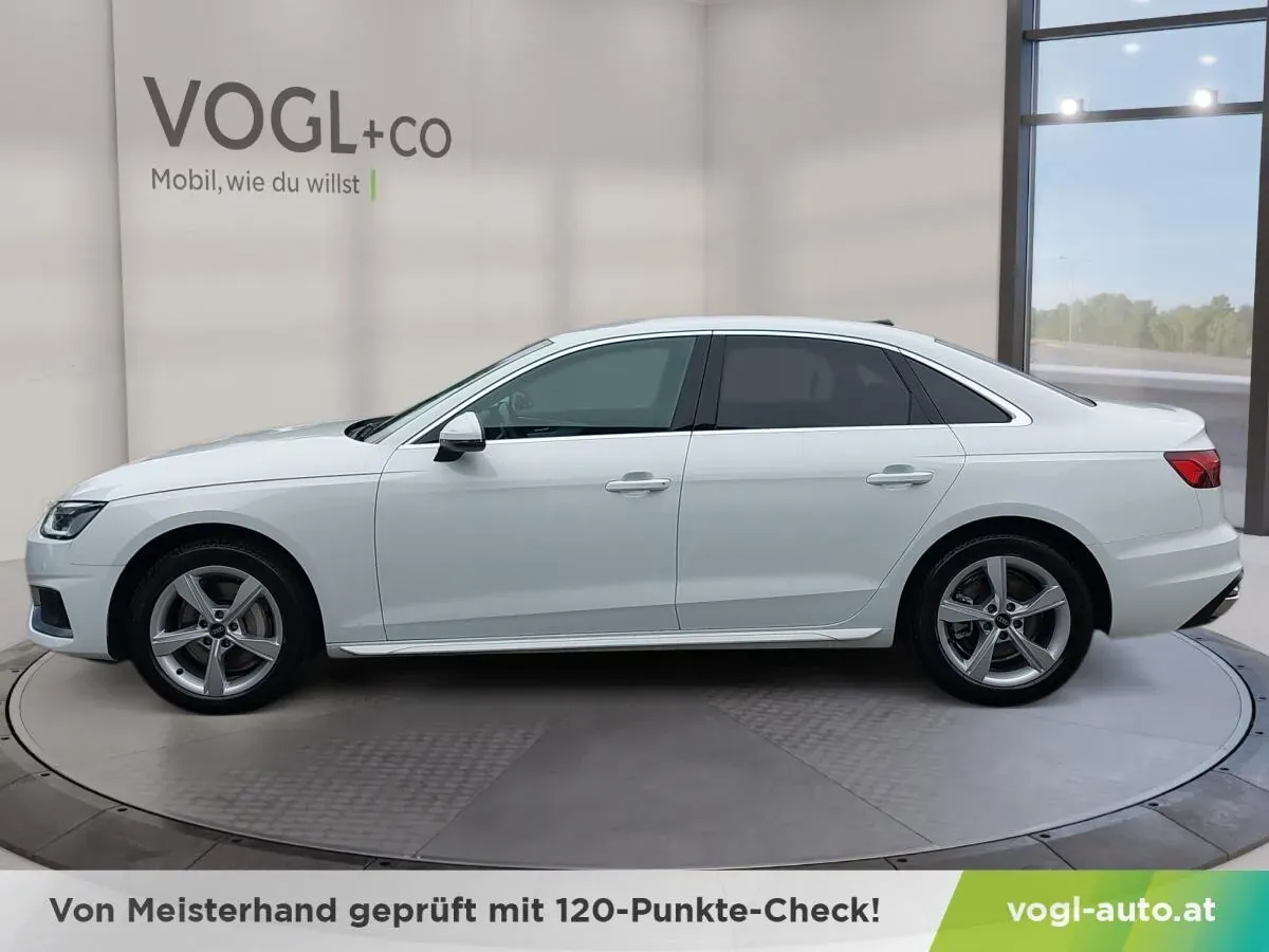 Audi A4 2024 photo 2