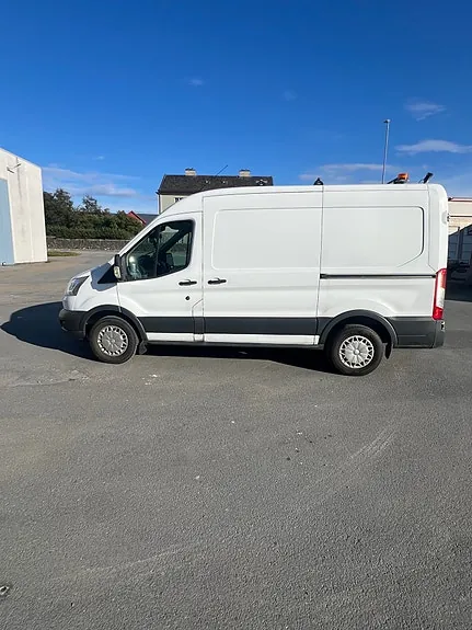 Ford Transit 350 L2 Van 2015 photo 5