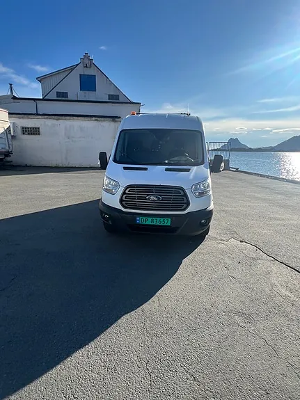 Ford Transit 350 L2 Van 2015 photo 2