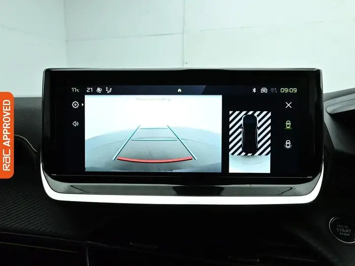 Peugeot 2008 2023 photo 3