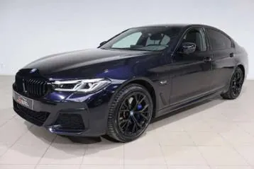 BMW 5 Series 2023 photo 2