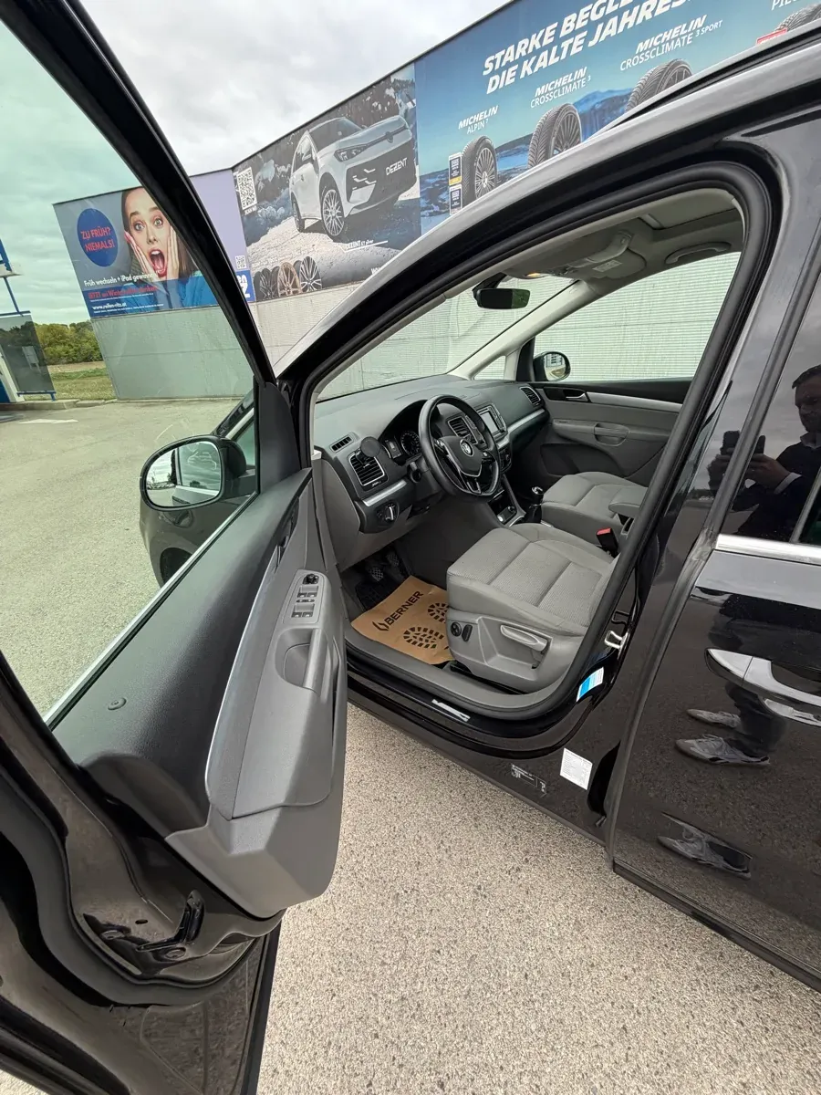 Volkswagen Sharan 2016 photo 2