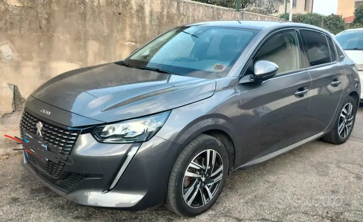 Peugeot 208 2021 photo 3