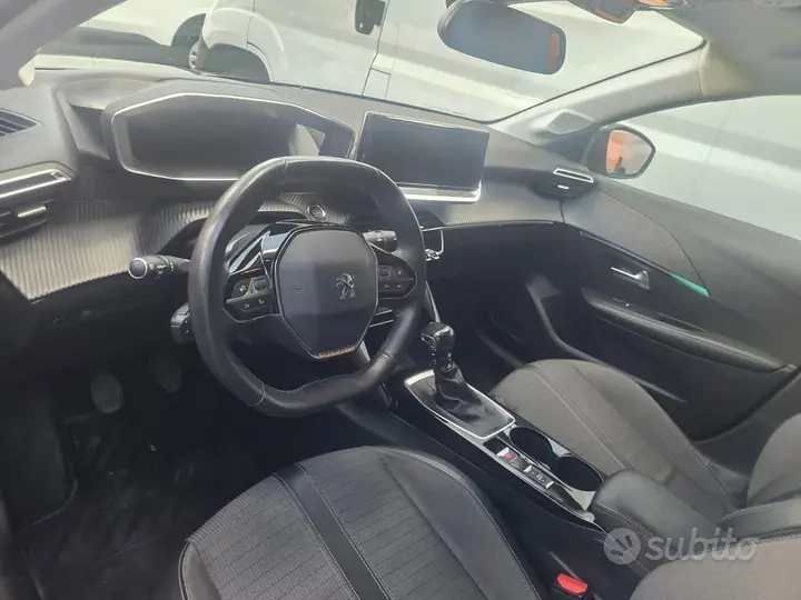 Peugeot 208 2021 photo 5