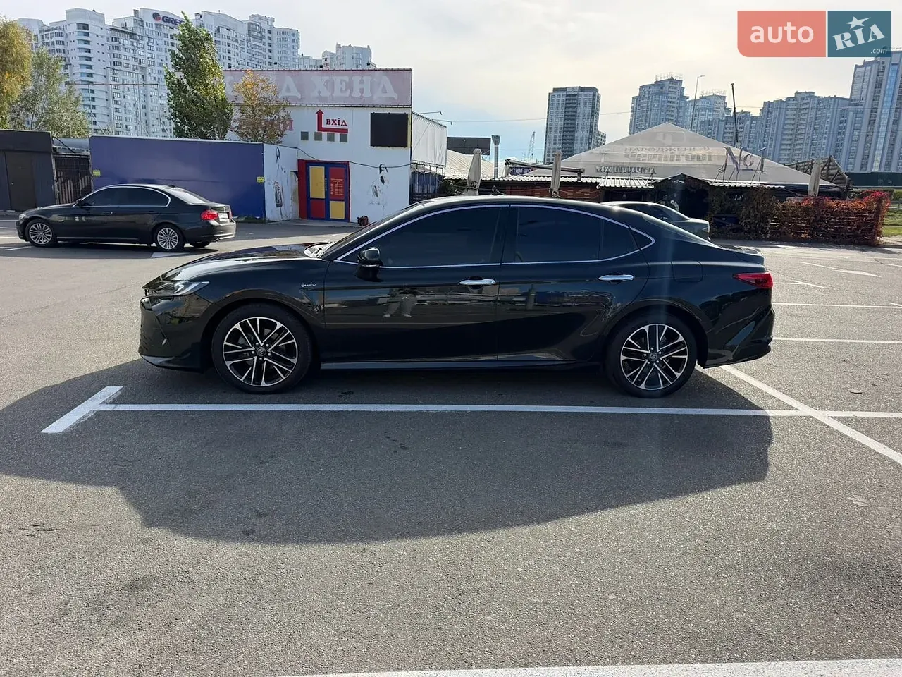 Toyota Camry 2024 photo 2