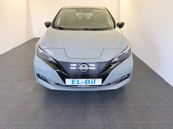 Nissan Leaf 2023 photo 2