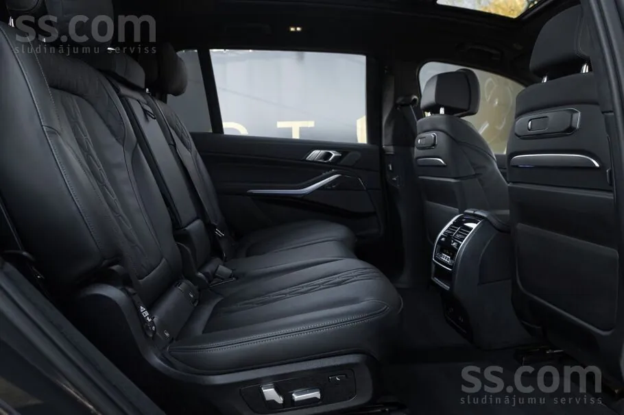 BMW X7 2023 photo 5