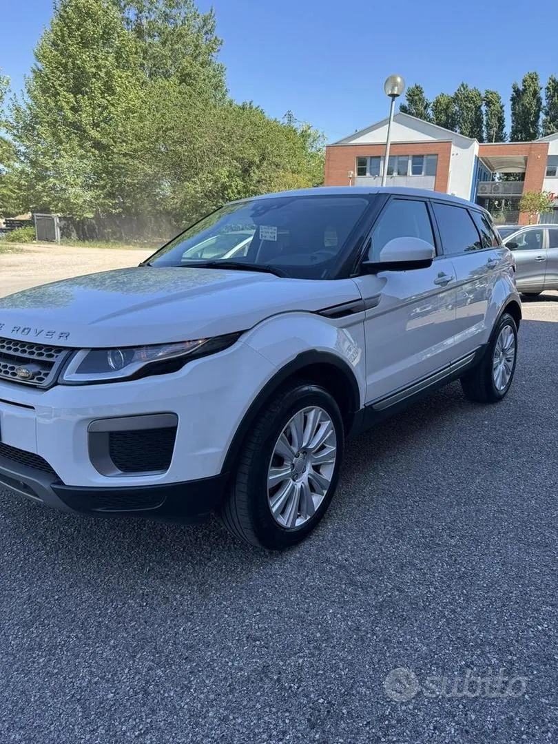 Land Rover Range Rover Evoque 2017 photo 2