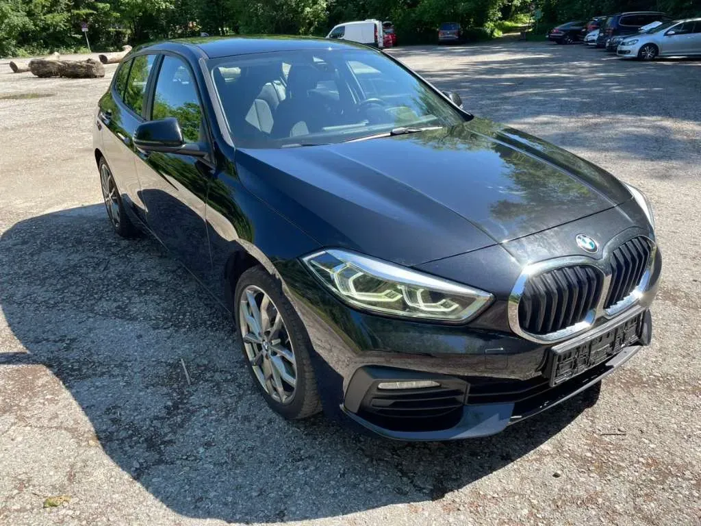 BMW 1 Series 2021 photo 3